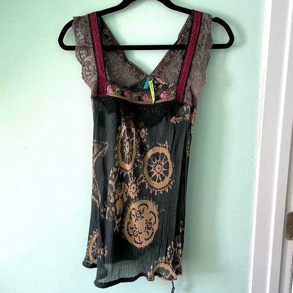 Free People Flowy tank - size medium - Picture 3 of 3